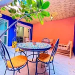 Elegant 2-Bedroom Duplex Downtown Private Terrace