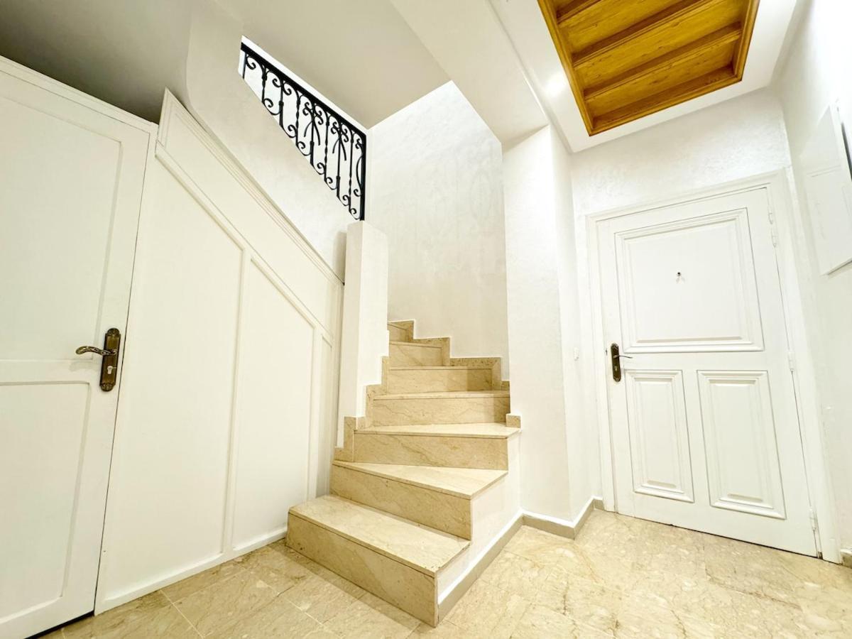 Elegant 2-bedroom Duplex Downtown Private Terrace Marrakesh